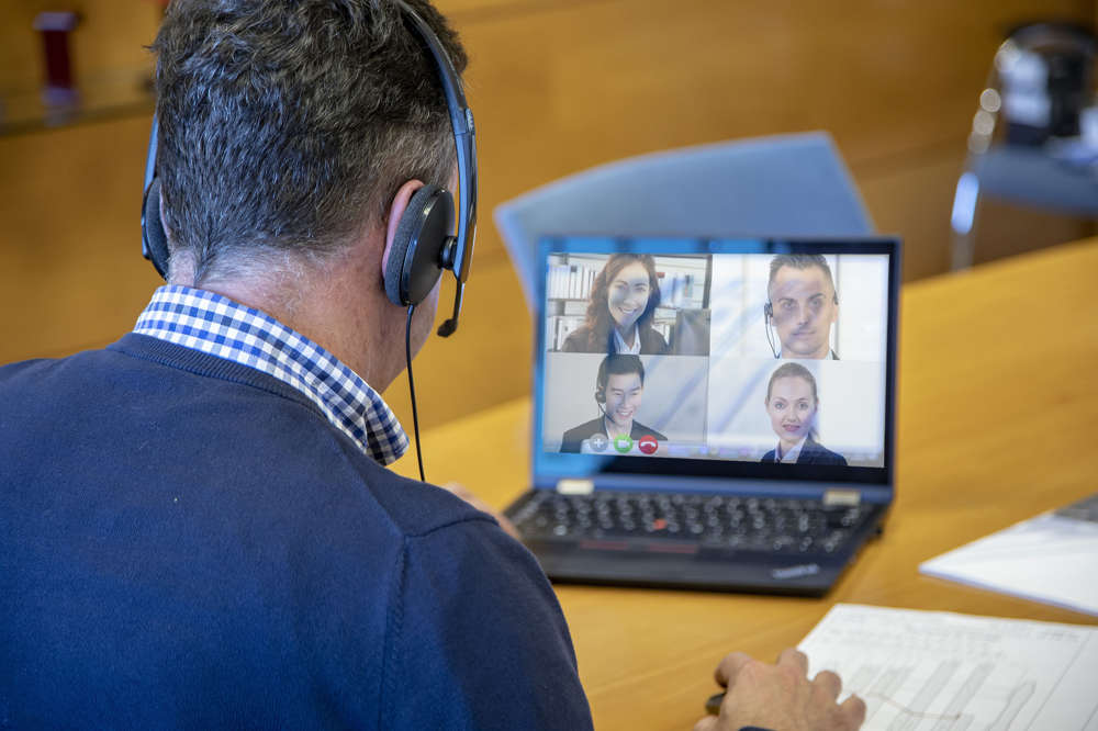 Foto videocall de estructura metálica realizada con perfiles de acero conformados en frío de Brausa